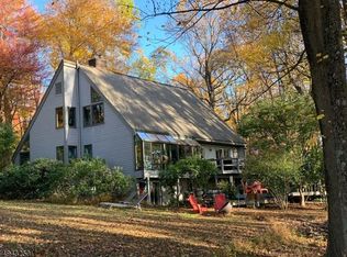 10 South Rd, Chester, NJ 07930