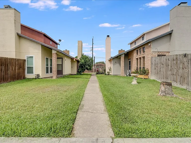 11205 Willowood Creek Dr #C — Photo 36