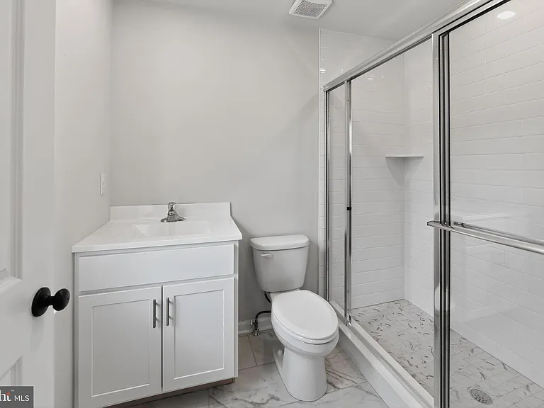 1 N Girard Ave #101 — Photo 6