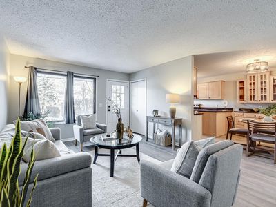 4275 Centerville Rd, Vadnais Heights, MN, 55127