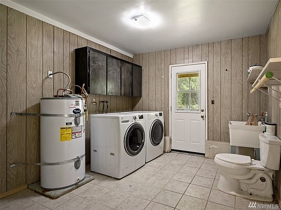 4th image of 17 143rd St SE