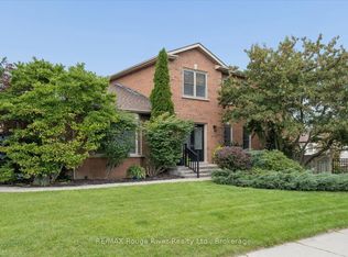 1 Gowan Dr, Whitby, ON L1P1L5