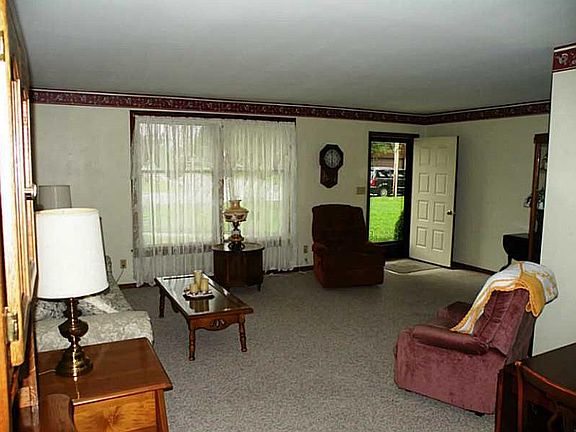 5th image of 1100 Buckeye Dr