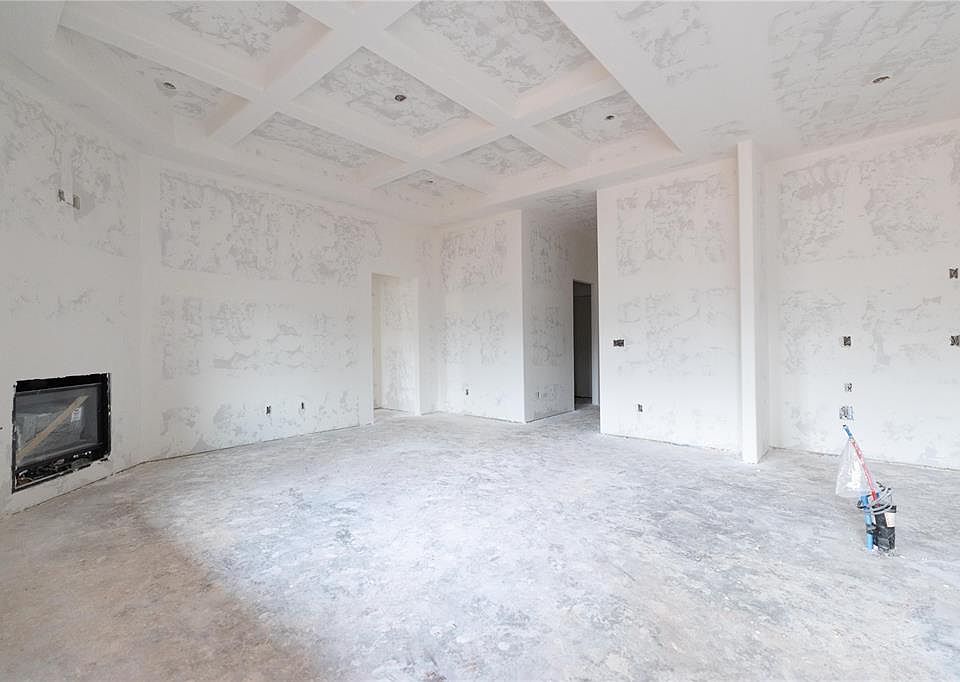 1st image of 8125 Mountain Oak Dr