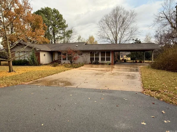 907 Stone Rd, Stuttgart, AR 72160