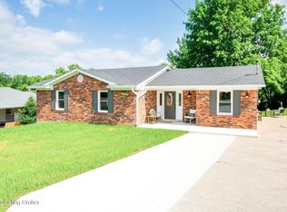 136 Goodloe Ave, Bloomfield, KY 40008