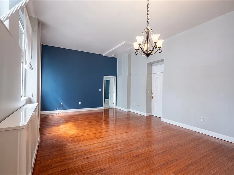 16 Balmoral St #422 — Photo 12
