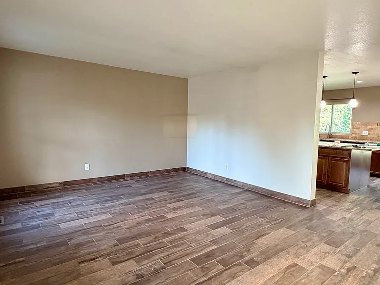 10657 W Roxbury Ave — Photo 13