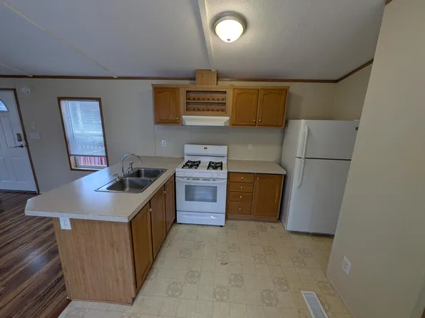 85 Trackside Ln, Ravena, NY