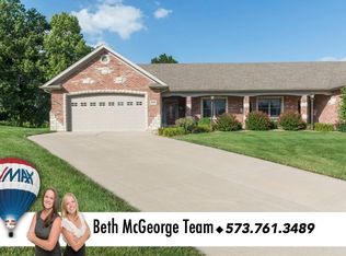 2419 Country Club Dr, Jefferson City, MO 65109