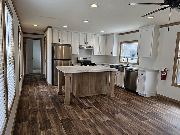 2nd image of 2101 SW 38th St #290