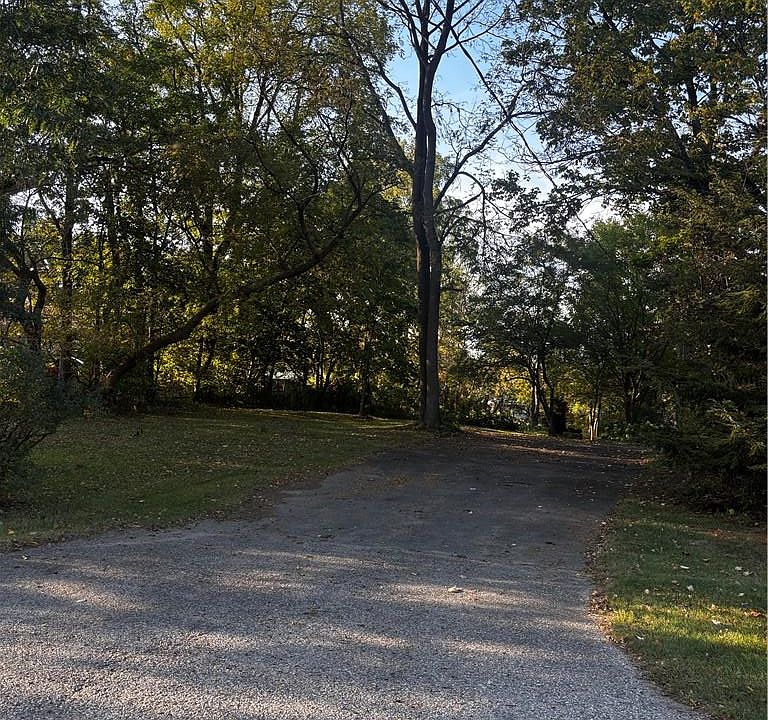 1st image of 573 Mount Pleasant Rd