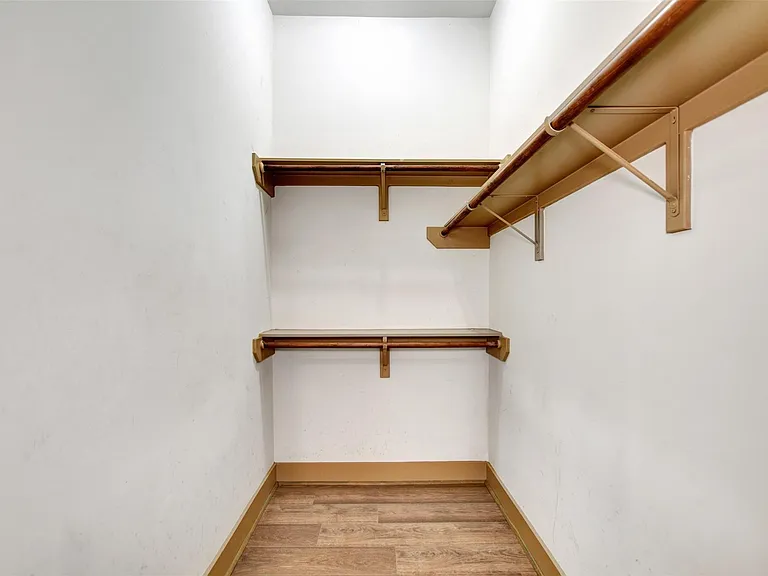 837 W 25th St #A — Photo 30