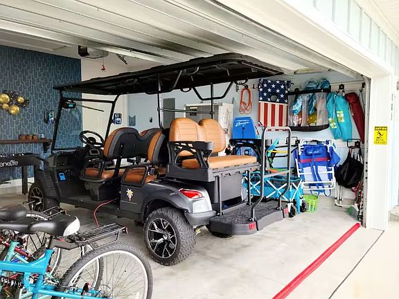 6-seater golf cart included
