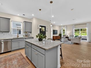 230 Quinn Rd, Matthews, NC 28104