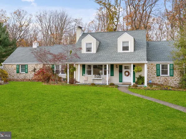 2660 Terwood Hill Dr, Willow Grove, PA 19090