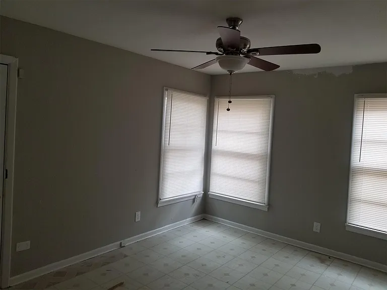 5908 Maceo Ln — Photo 6