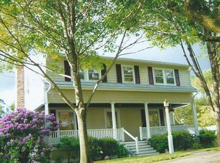 32 Warren St, Needham, MA 02492