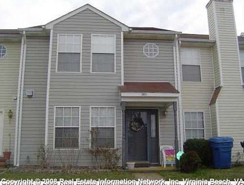 1st image of 3105 Glastonbury Dr