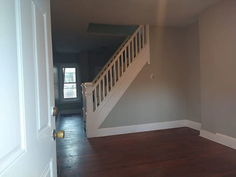837 Genesee St — Photo 16