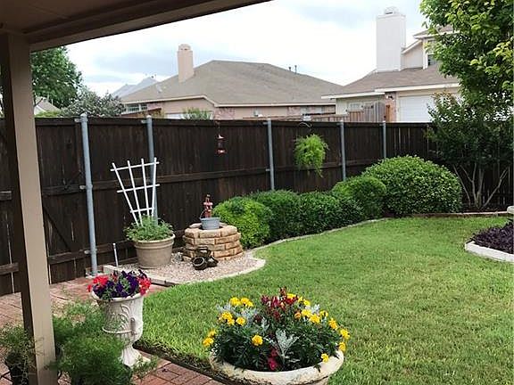 3rd image of 2110 Lantana Dr