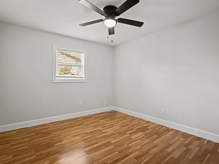 1030 Grand Junction Dr — Photo 13