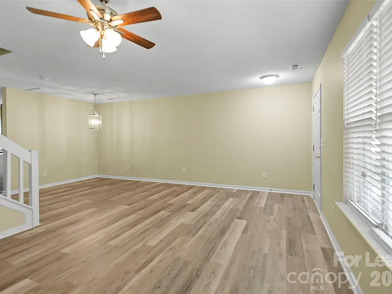 148 Mangum Cir — Photo 7
