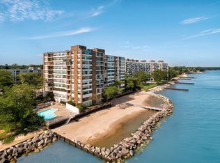 1616 Sheridan Rd Unit 2C, Wilmette, IL 60091