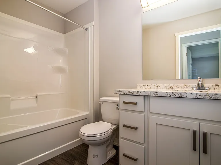 253 Exhibition St — Photo 10