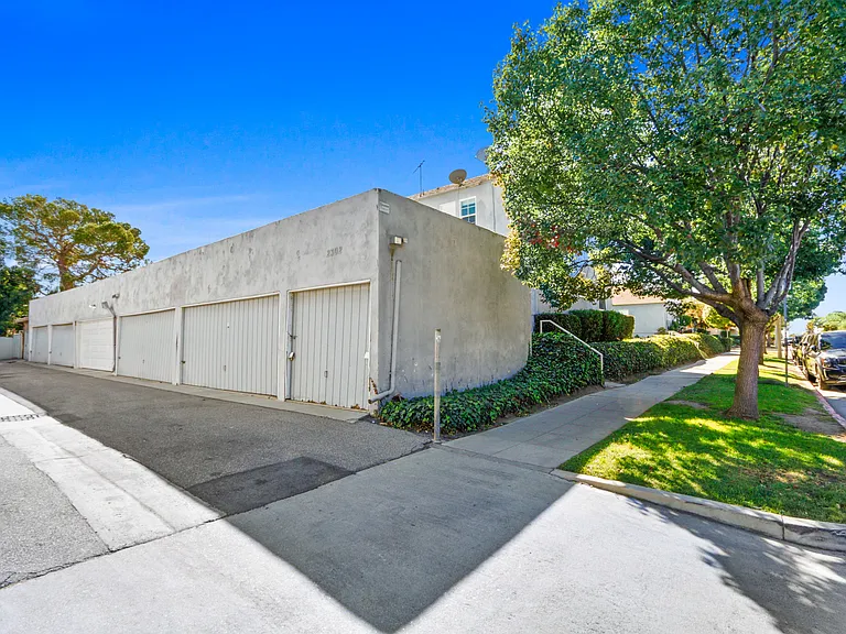 805 23rd Street — Photo 11
