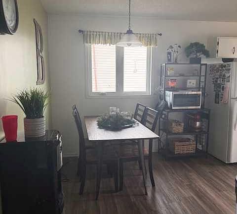 5th image of 11510 Manning Cres