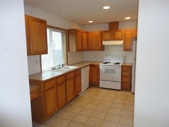 2nd image of 14404 4th Ave E