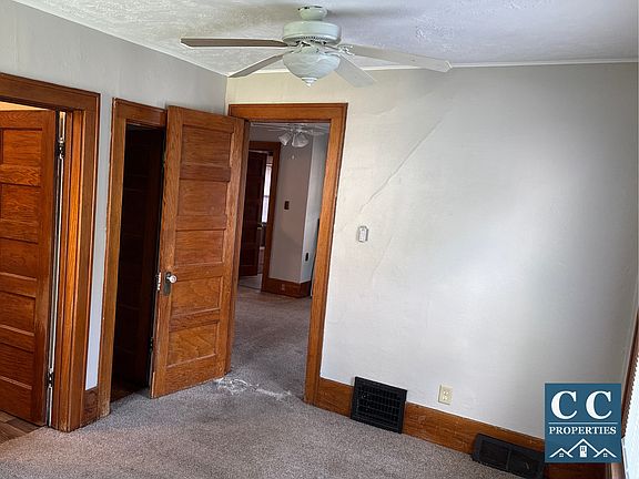 4th image of 3605 4th Ave