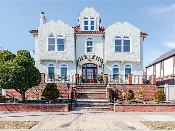 2nd image of 211 Laurelton Boulevard