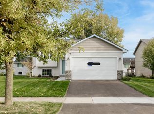 1203 Legacy Pkwy, New Richmond, WI 54017