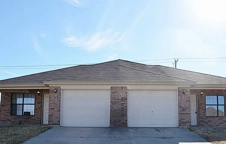 3706 Littleleaf Dr #B — Photo 1
