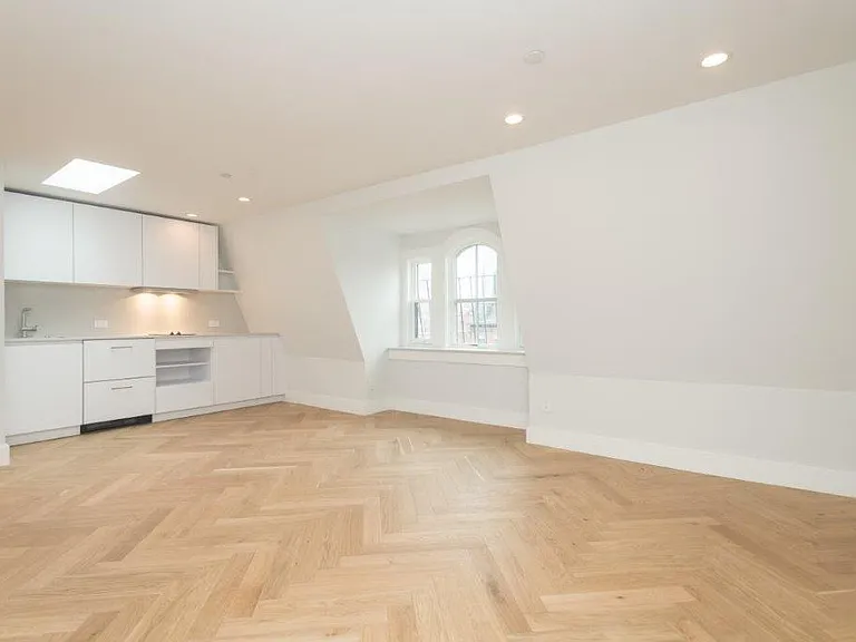 461 Massachusetts Avenue — Photo 33