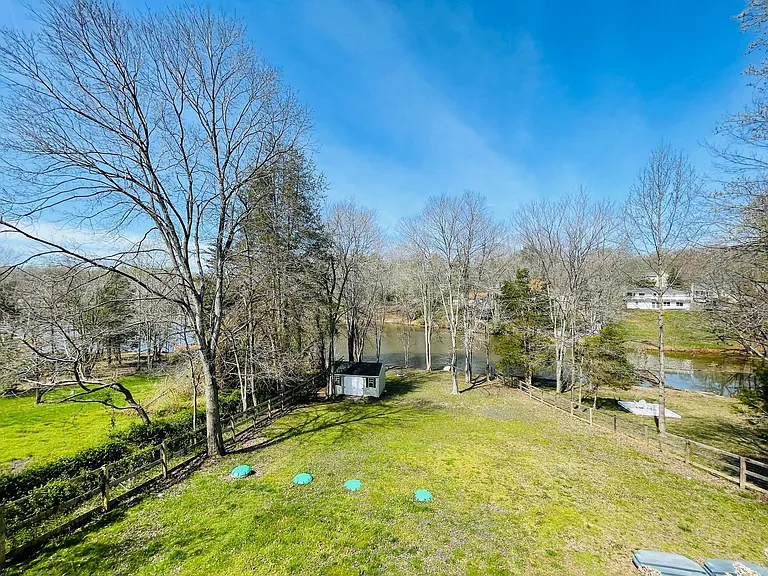121 Hilda Dr — Photo 12