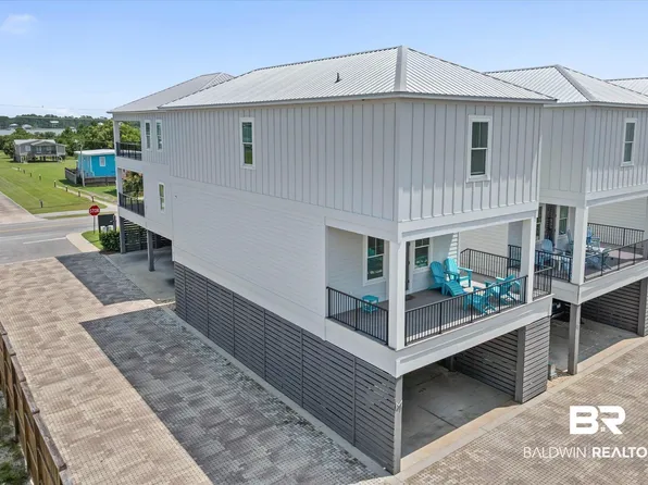 115 W 10th St #M, Gulf Shores, AL 36542