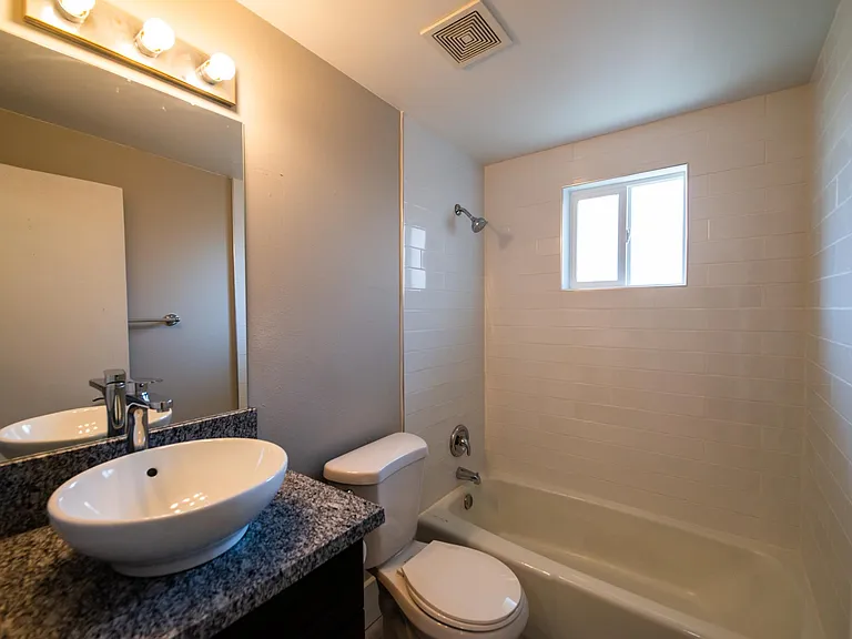 1179 E Blaine Ave #A — Photo 10