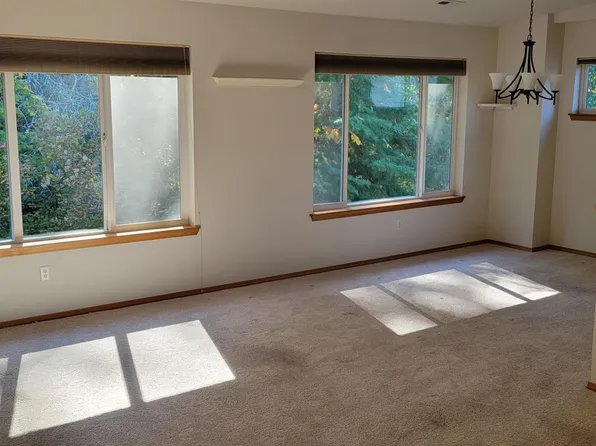 2030 Superior St APT 201, Bellingham, WA 98229