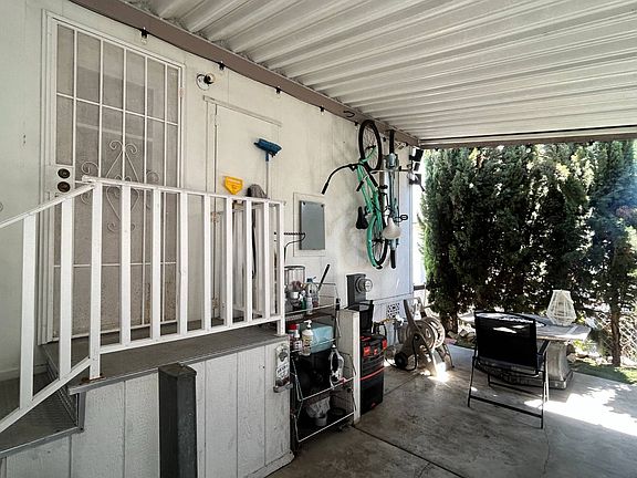 4th image of 108 Parrot Ln