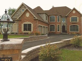 4081 Hunter Ct, Easton, PA 18045