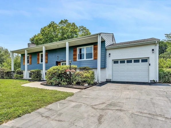 3656 McDaniel Dr, Salem, VA 24153