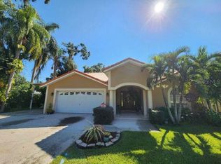 8019 N Gomez Ave, Tampa, FL 33614