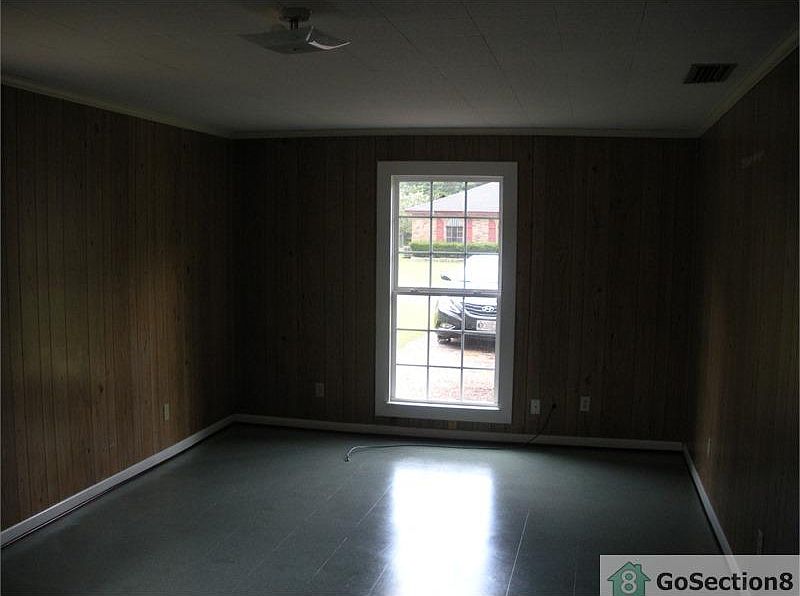 2nd image of 4515 Amhurst Dr
