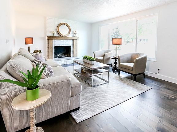 4th image of 7011 S De Ville Dr
