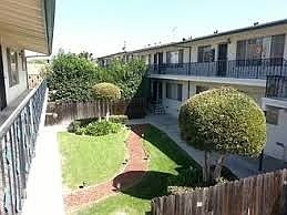 2nd image of 816 Victor Ave APT 10