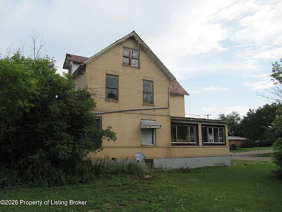 4th image of 289 1st Ave NW