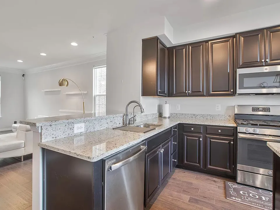 1117 Trenton Pl SE